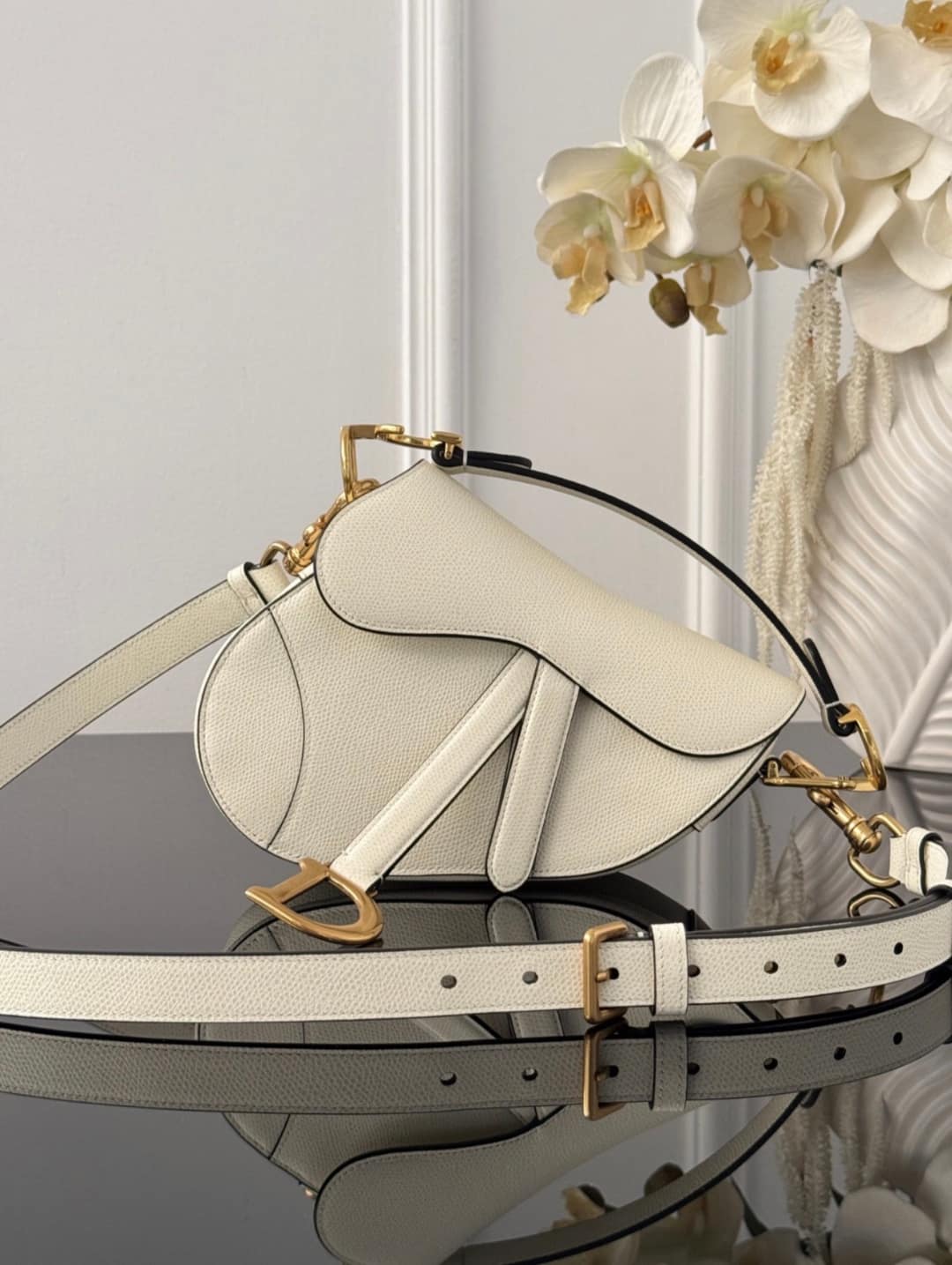 Saddle - Small White