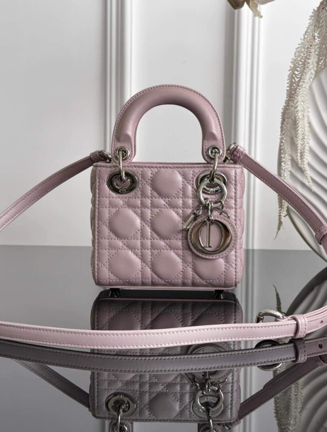 Lady Dior - Micro Pearly Pink